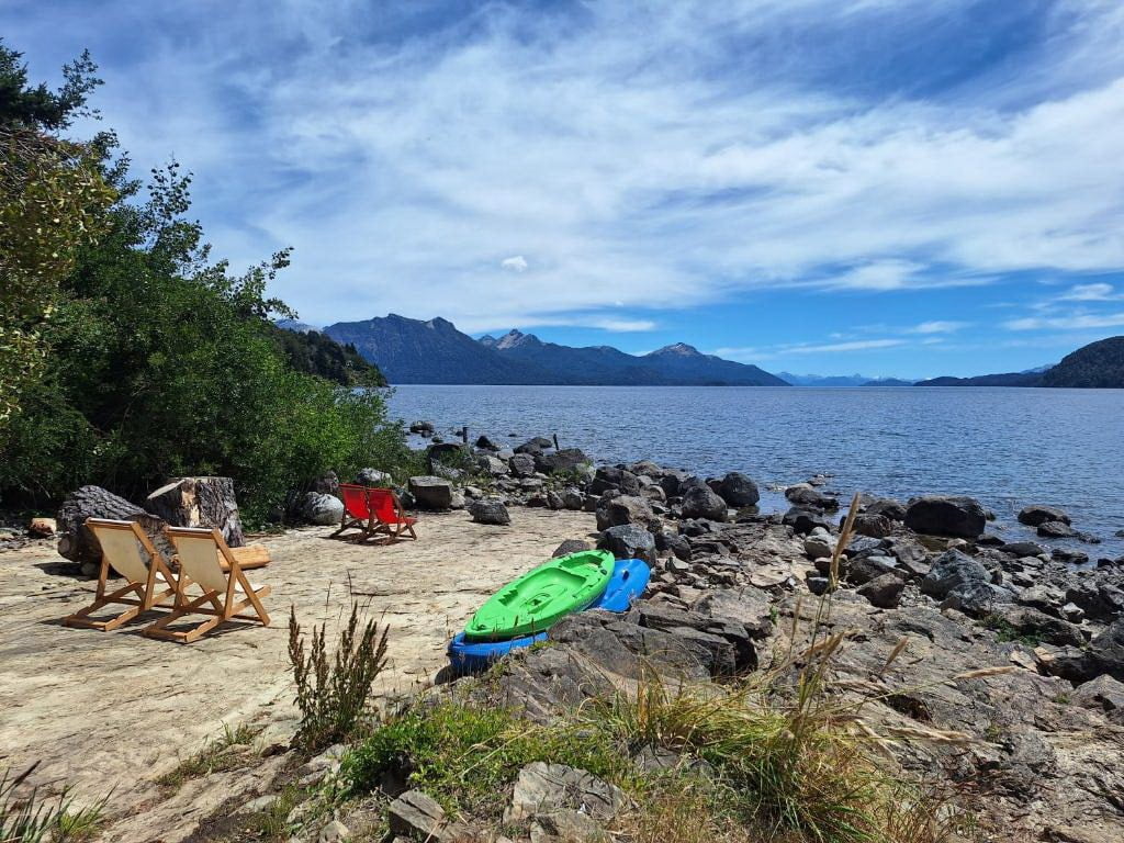 cabañas sobre el lago nahuel huapi