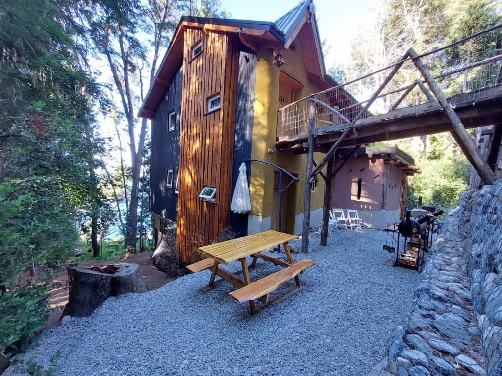 Cabañas ecológicas en Bariloche, Fardos del Bosque