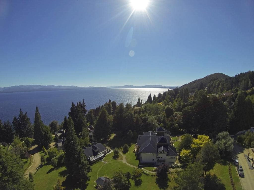 Cabañas en Bariloche con vista al Lago: Huinid Bustillo