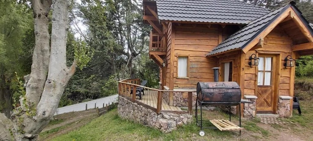 Hermosas casas de montaña de madera