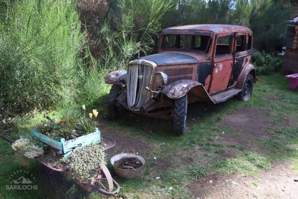 Colonia Suiza, auto antiguo